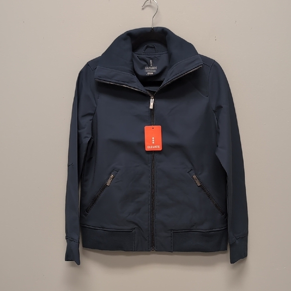 Elevate Sportswear Kendrick Softshell Jacket in Navy. Size Medium. NWT. - Picture 1 of 6